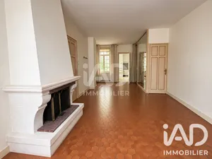 Maison à Villeneuve-d'Ascq (59491)