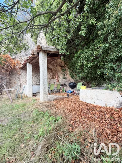 Maison de village à Gilette (06830)