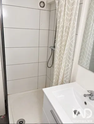 Apartment in Paris (75010)