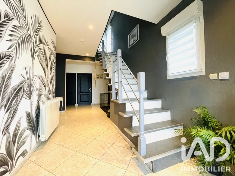 Maison 6 pièces 192 m² · à Longuenesse · 192 m² · 338 000 €