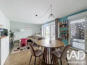 Apartment in Villenave-d'Ornon (33140)