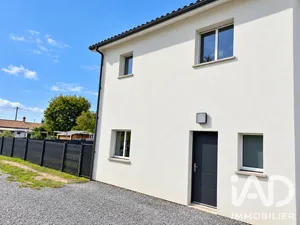House in Saint-Médard-d'Eyrans (33650)