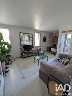 Apartment in Saint-Thibault-des-Vignes (77400)