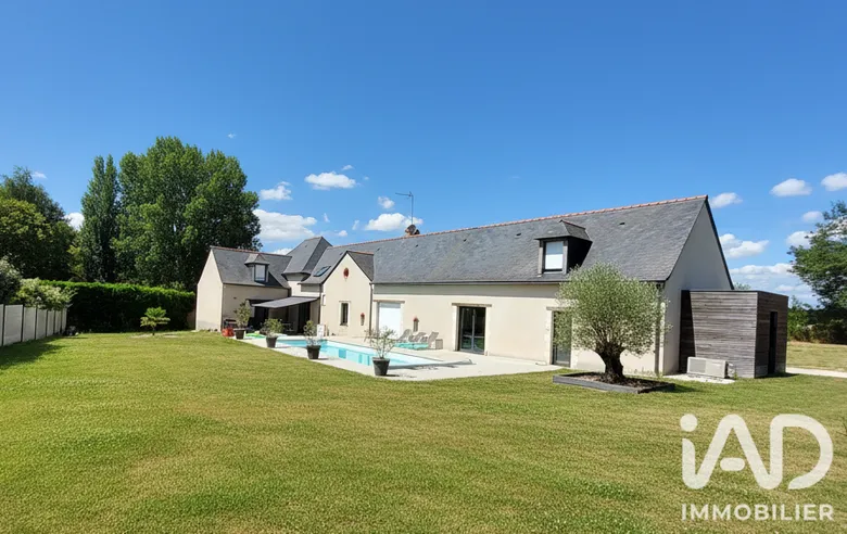 Maison 9 pièces 373 m² · à Écouflant · 373 m² · 1 099 000 €