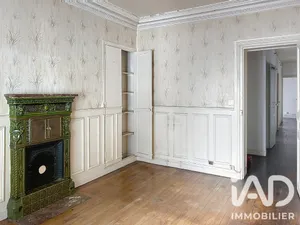 Apartment in Paris (75012)