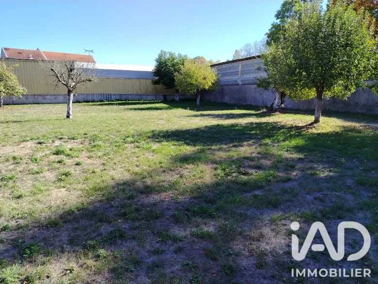 Terrain 2496 m² · à Bayon · 155 400 €