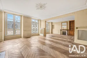 Apartment in Versailles (78000)