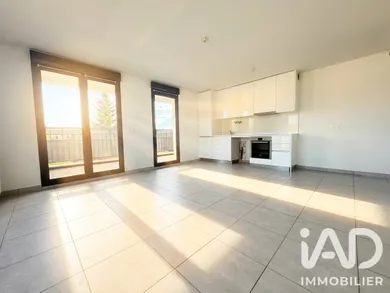 Appartement à Sainte-Geneviève-des-Bois (91700)