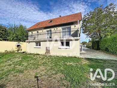 Maison traditionnelle à Ballancourt-sur-Essonne (91610)