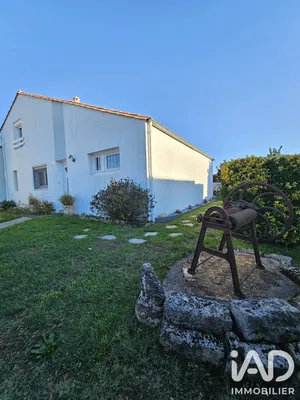 Traditional house in Saint-Ciers-sur-Gironde (33820)