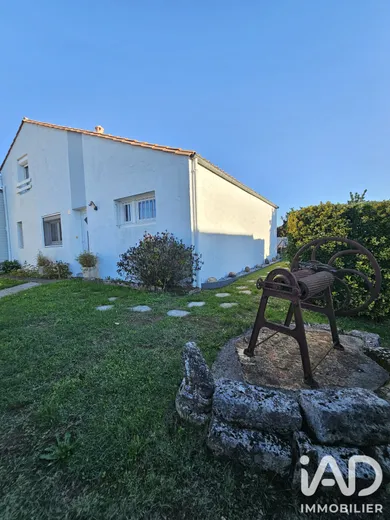 Maison traditionnelle à Saint-Ciers-sur-Gironde (33820)