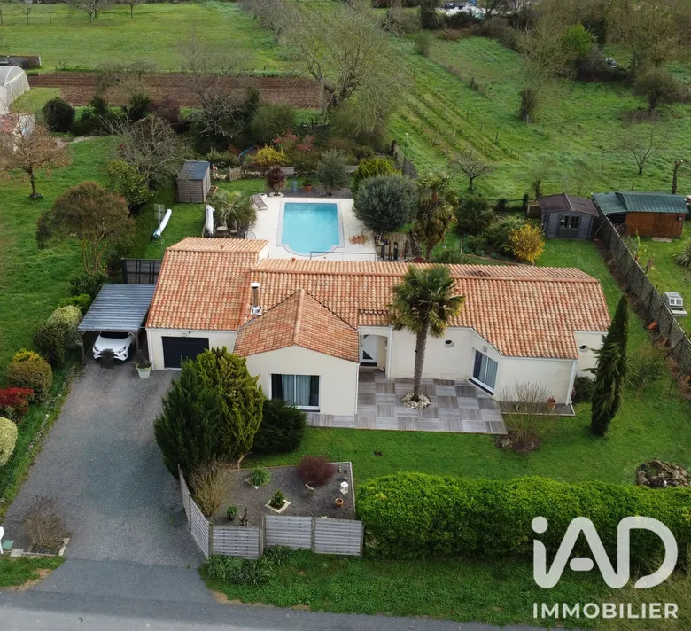 Maison 6 pièces 143 m² · à Geay · 143 m² · 329 000 €