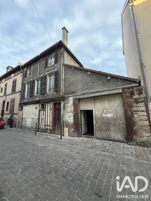 House in Troyes (10000)