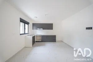Townhouse in Mouroux (77120)