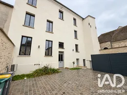 Building in Drocourt (78440)