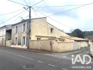 Village house in Saint-André-et-Appelles (33220)