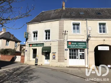 Boutique/Local commercial à Tuffé (72160)
