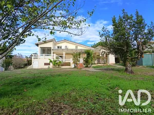 House in Artigues-près-Bordeaux (33370)