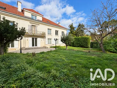 Apartment in Villecresnes (94440)