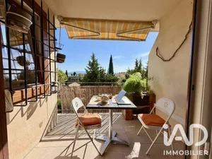 Apartment in Aix-en-Provence (13090)