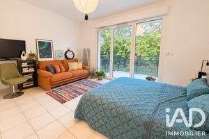 Apartment in Floirac (33270)