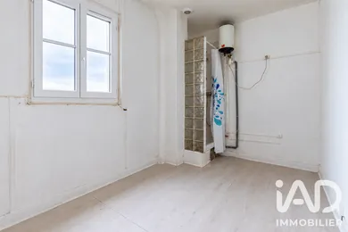 Apartment in Paris (75017)