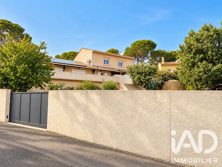 Maison 4 pièces 330 m² · à Piolenc · 330 m² · 724 000 €