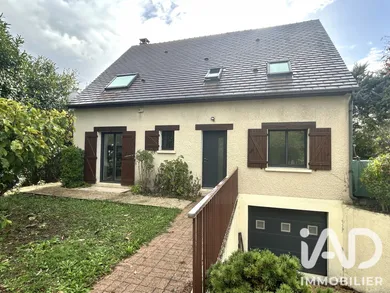 Maison traditionnelle à Vaires-sur-Marne (77360)