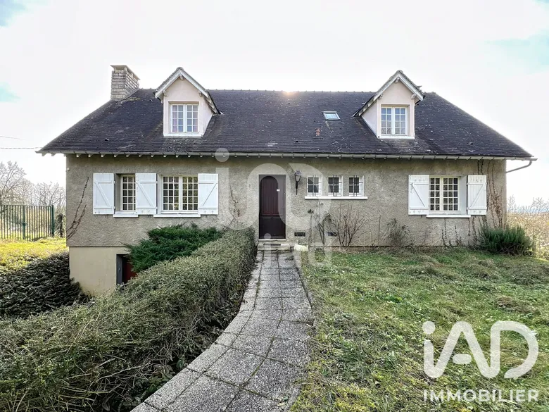 Maison 8 pièces 166 m² · à Saint-Florentin · 166 m² · 119 000 €