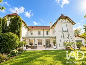 Demeure à Villennes-sur-Seine (78670)