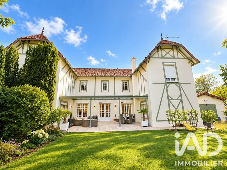 Maison 15 pièces 236 m² · à Villennes-sur-Seine · 236 m² · 1 990 000 €