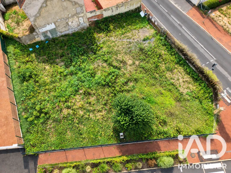 Terrain 700 m² · à Cusset · 94 500 €