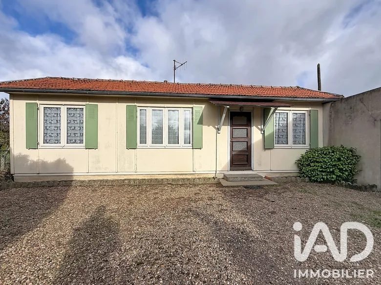 Maison 2 pièces 47 m² · à Mosnes · 46,7 m² · 55 500 €