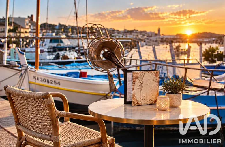 Local commercial 120 m² · à Sanary-sur-Mer · 120 m² · 739 000 €