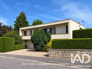 Architectural house in Saint-Erme-Outre-et-Ramecourt (02820)