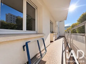 Apartment in Saint-Étienne (42100)