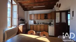 Maison à Bas-et-Lezat (63310)