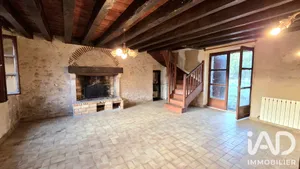 Maison de campagne à Coulonges-les-Hérolles (86290)