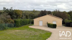 Maison à Saint-Amant-de-Boixe (16330)