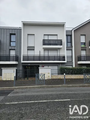 Apartment in Beauchamp (95250)