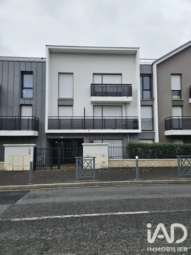 Apartment in Beauchamp (95250)