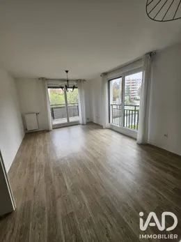 Apartment in Beauchamp (95250)