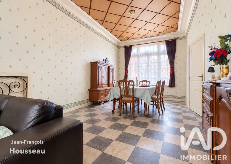 Maison 8 pièces 200 m² · à Roubaix · 200 m² · 159 000 €