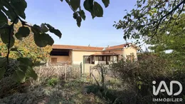 Maison traditionnelle à Saint-Cyr-sur-Menthon (01380)