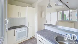 Apartment in Suresnes (92150)