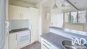 Apartment in Suresnes (92150)