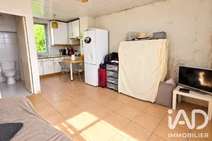 Studio à Suresnes (92150)