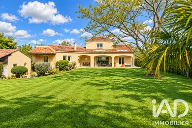 Architectural house in Jaunay-Marigny (86130)