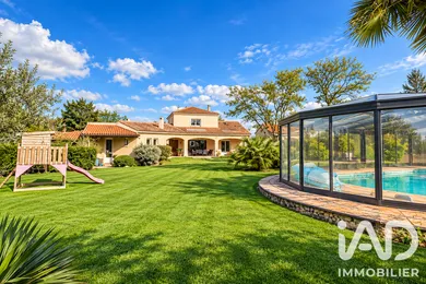 Architectural house in Jaunay-Marigny (86130)