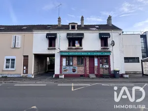 Building in Montereau-Fault-Yonne (77130)